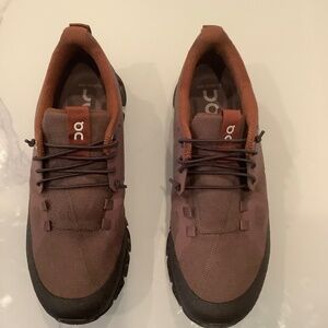 Cloud Dip running shoes